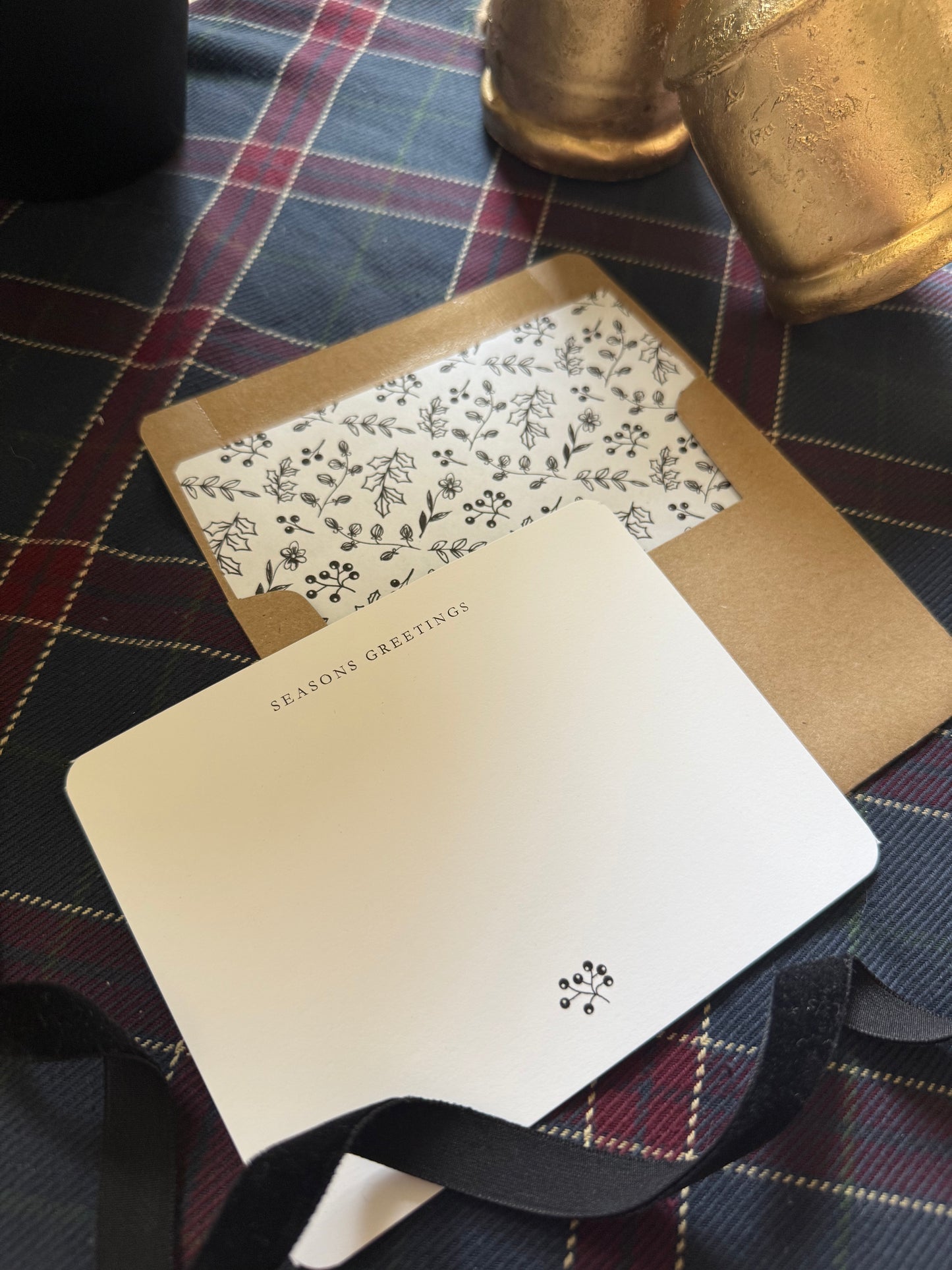 Season’s Greetings Notecard & Envelope Set – Black & White Christmas Floral Cards