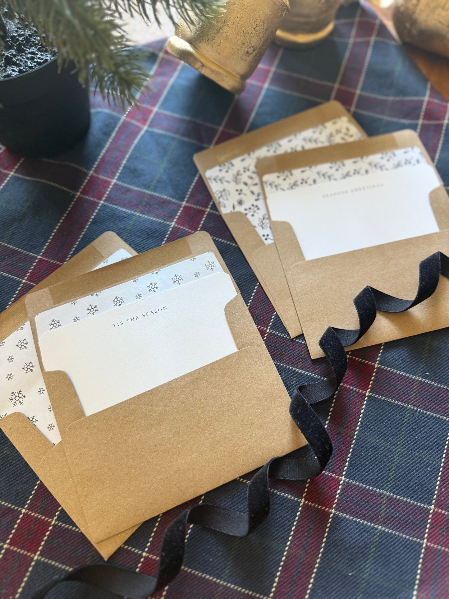 Snowflake & Christmas Floral Envelope Liners with A2 Kraft Envelopes – Black & White Holiday Set