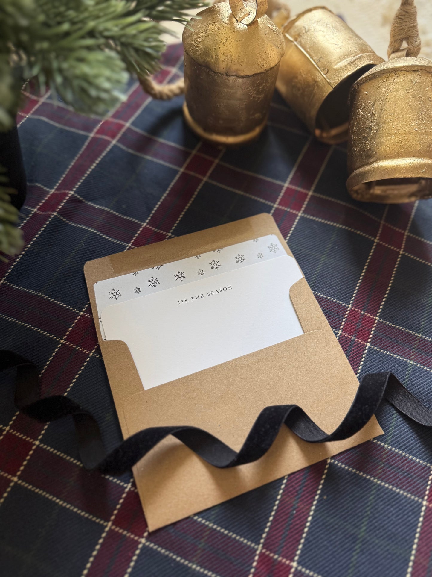 Tis The Season Notecard & Envelope Set – Snowflake A2 Cards with Kraft Envelopes