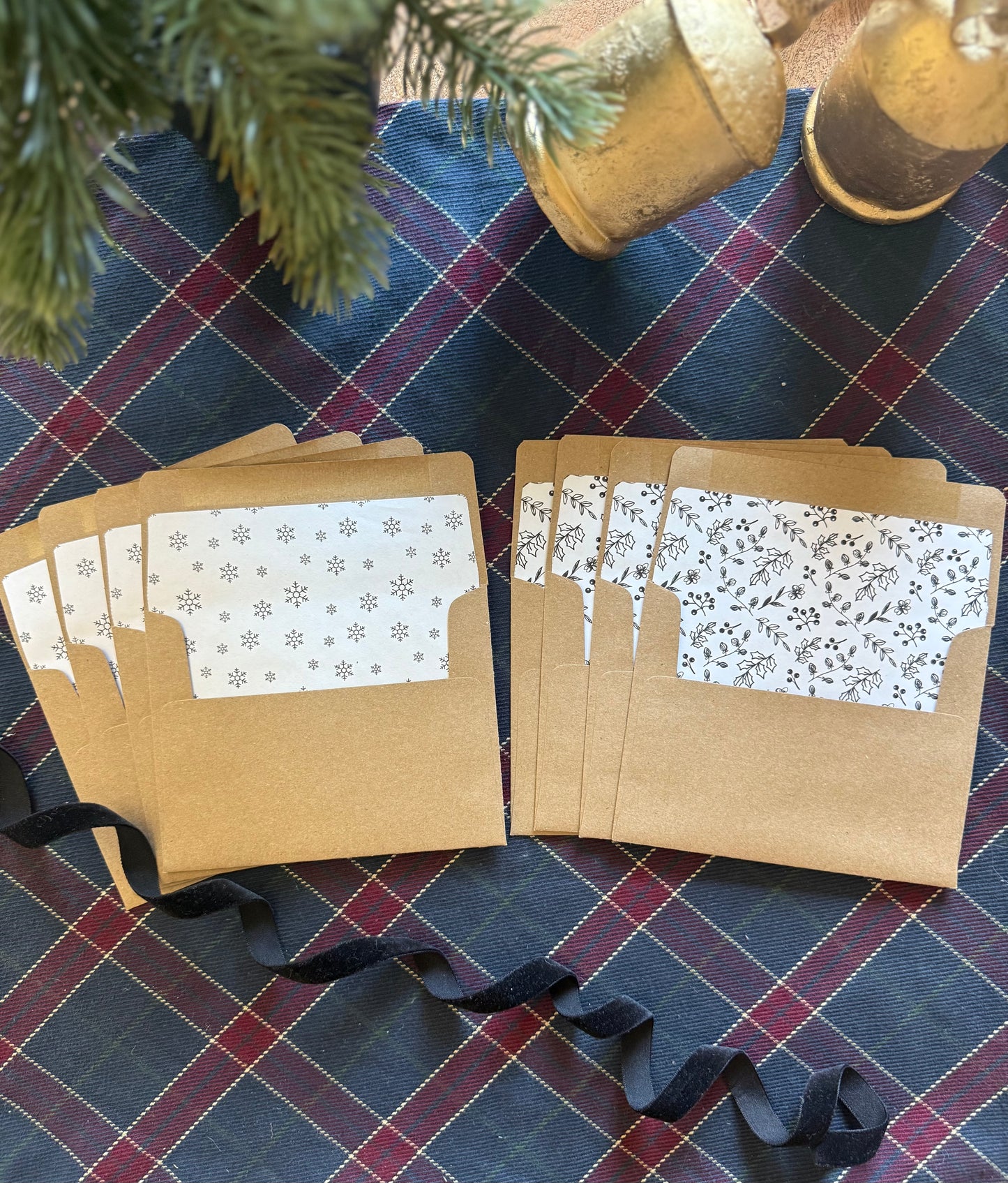 Snowflake & Christmas Floral Envelope Liners with A2 Kraft Envelopes – Black & White Holiday Set